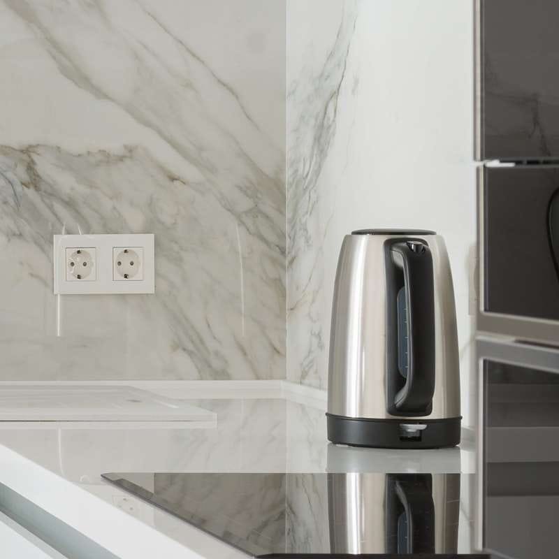 electric kettle cleaning and maintenance