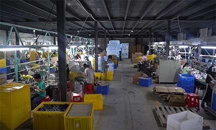 Electric kettle factory
