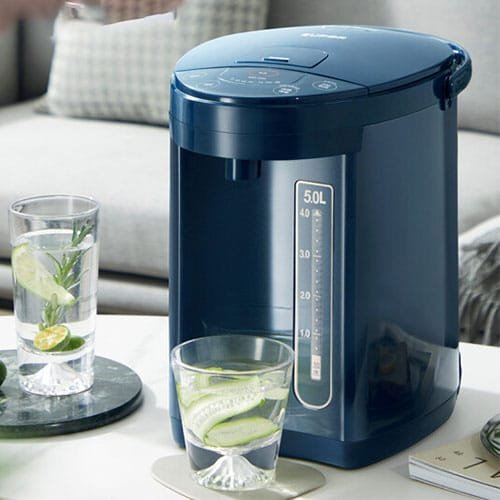 A blue large capacity electric kettle